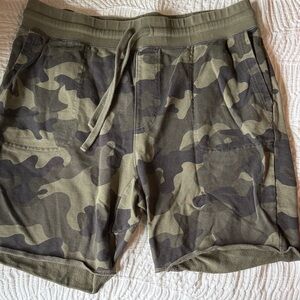 Lucky Brand Men's Camo Drawstring Shorts - Olive